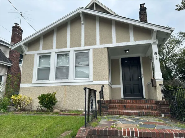 5 Eimer Avenue, Malverne, NY 11565