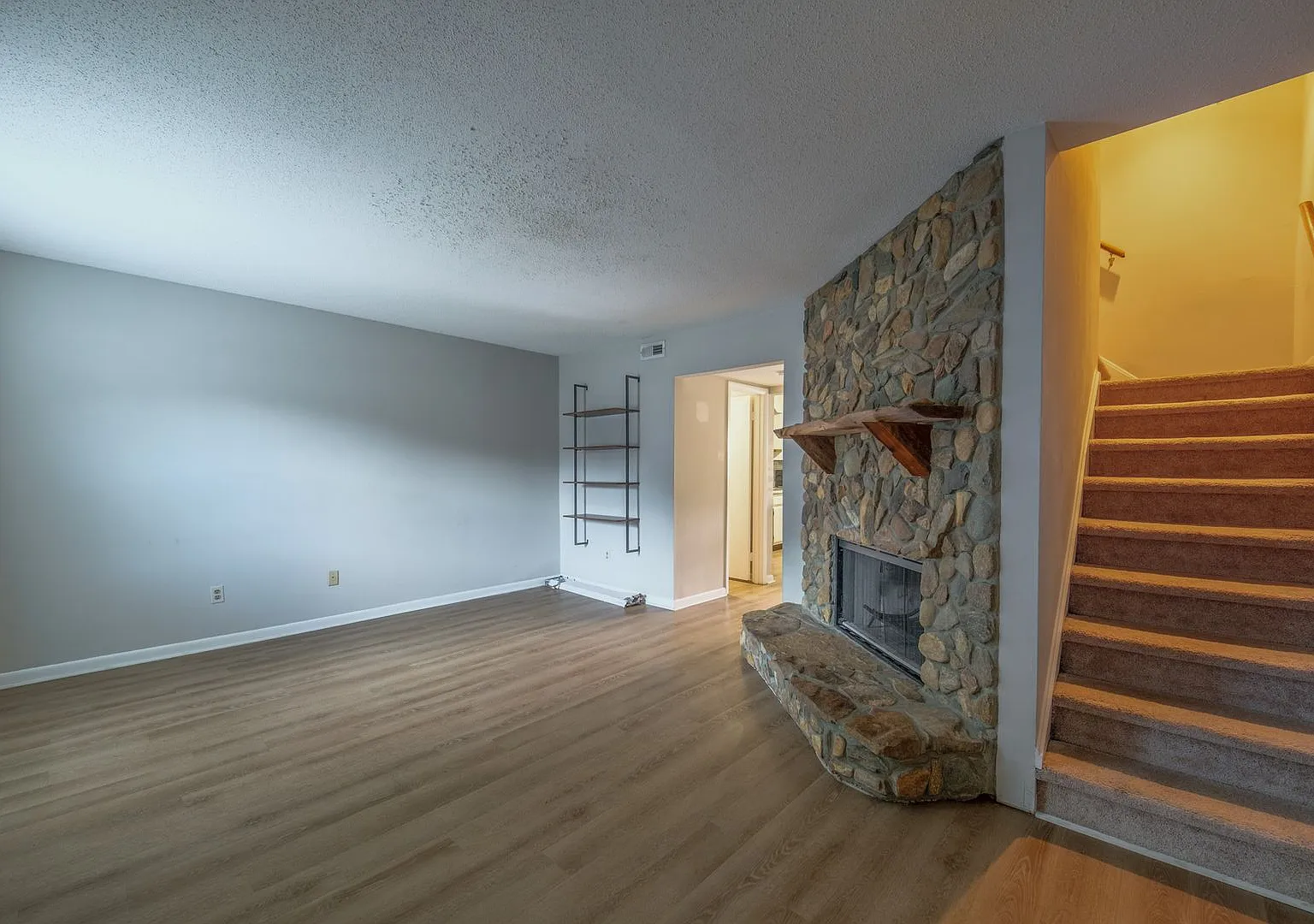 Spacious 2-Bedroom, 2.5-Bath Townhome in Greensboro — Photo 3