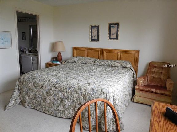 5th image of 3660 Ironwood Cir APT 602M
