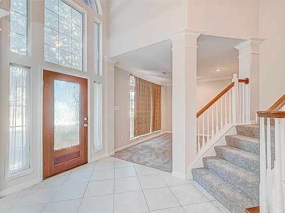 3rd image of 2602 Canyon Bluff Dr
