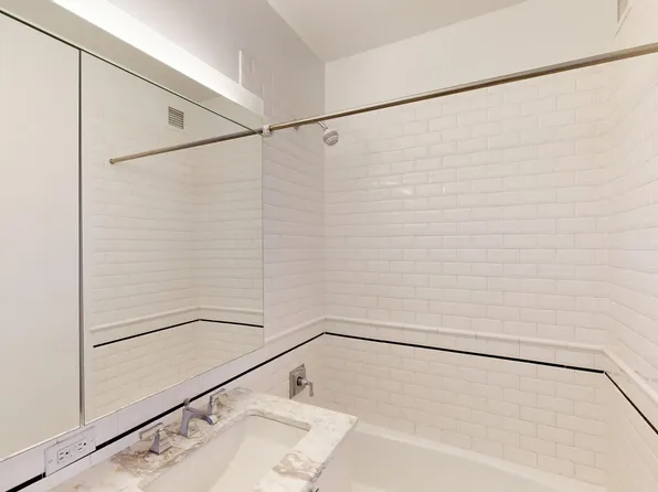 808 Columbus Avenue image 4 of 9