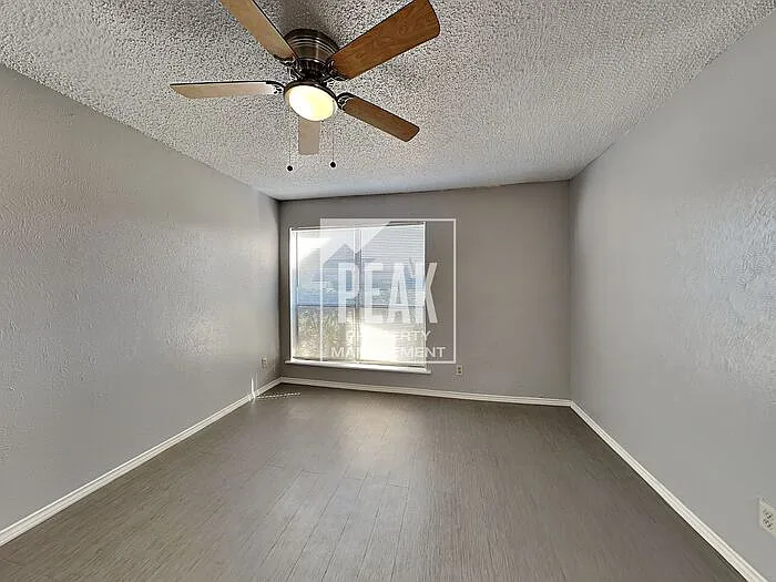 2710 Saint George Pl — Photo 13