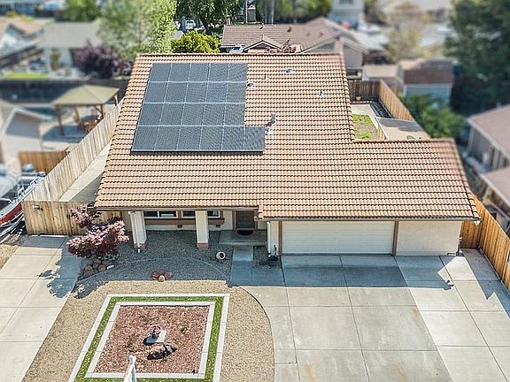 2nd image of 307 Woodside Cir
