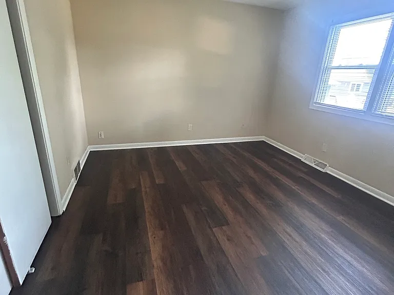 1205 SE Belmont Dr — Photo 5