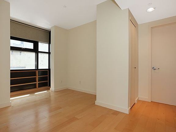 3rd image of 20 Tiffany Pl APT 3S