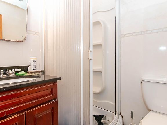 5th image of 913 53rd St Floor 2
