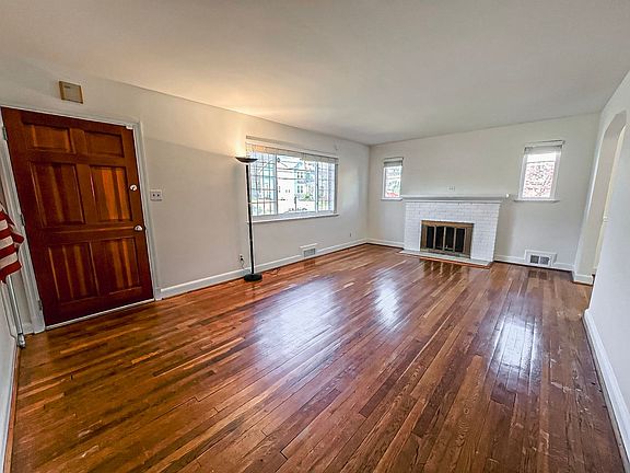 3rd image of 6624 Williamsburg Blvd