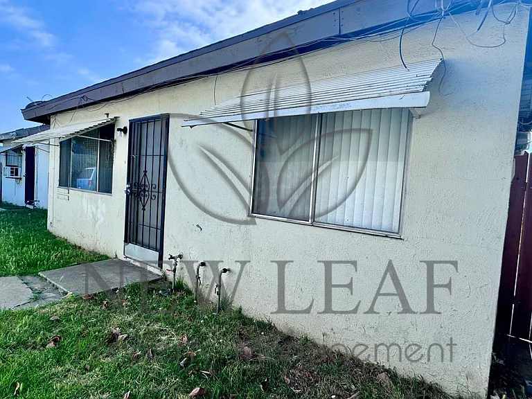 10954 Pipeline Ave #B — Photo 3