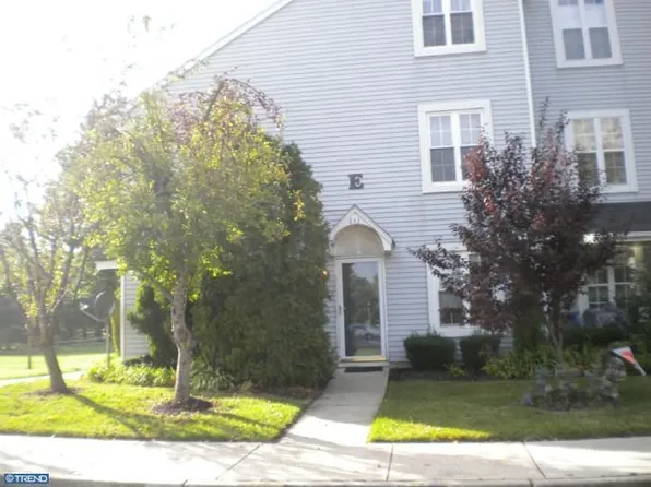633 Yorkshire Ct #633, Sewell, NJ 08080