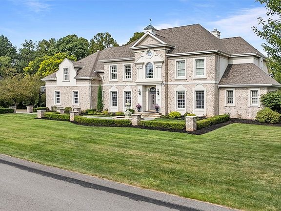 3rd image of 529 Salem Heights Dr