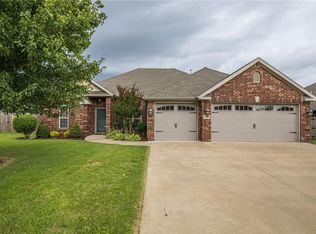 201 Monroe St, Centerton, AR 72719