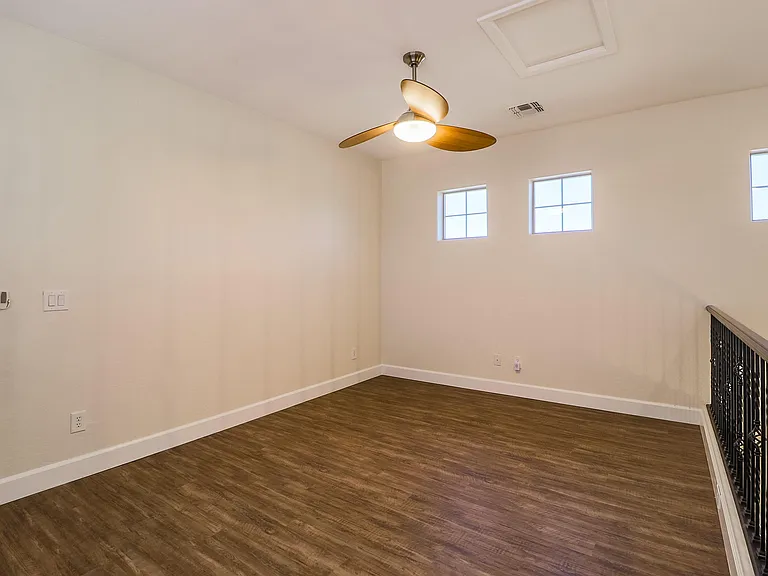 3457 E Orchid Ln — Photo 22