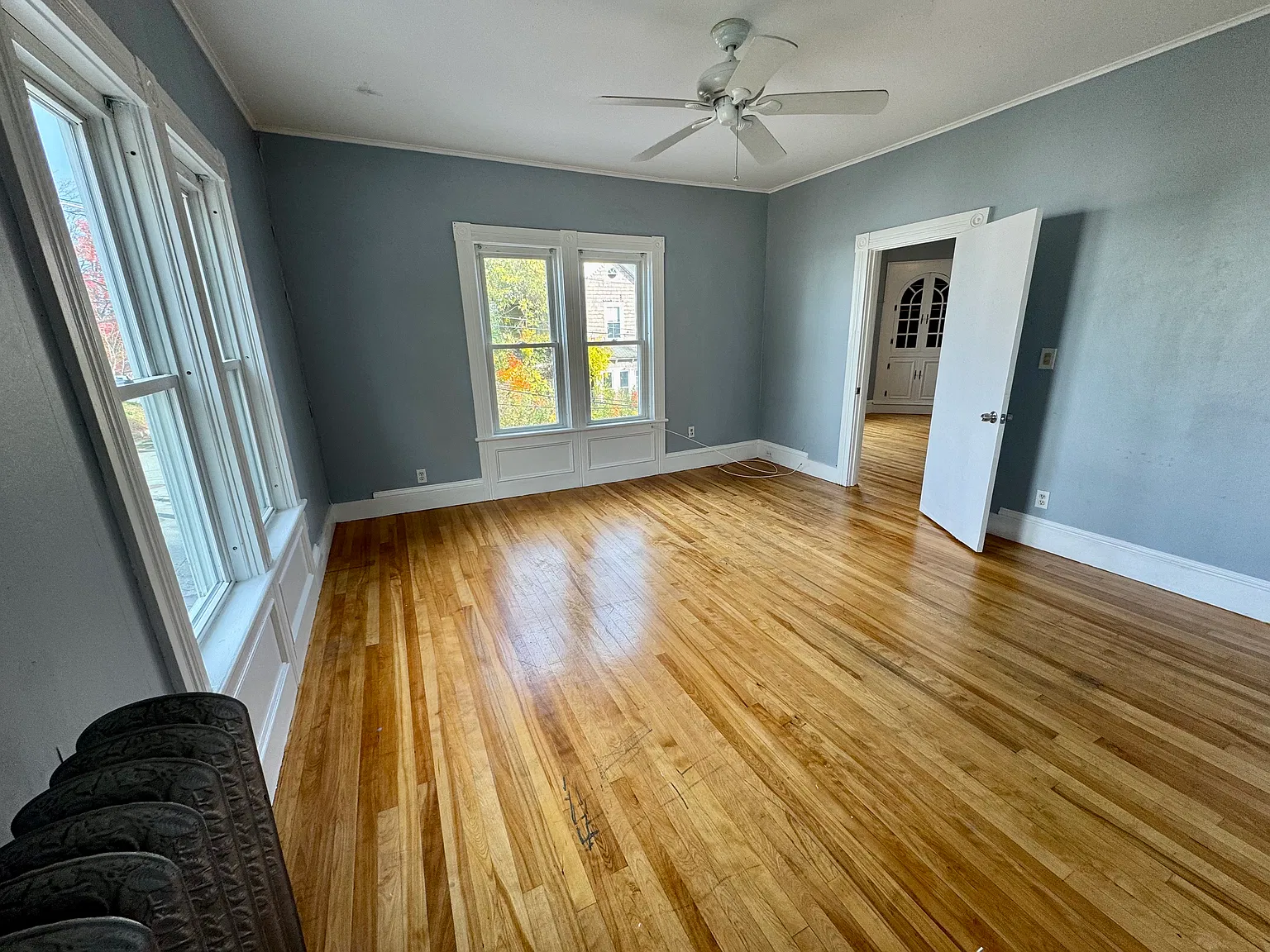 2 bed, 945 sqft, $2,100 — Photo 1