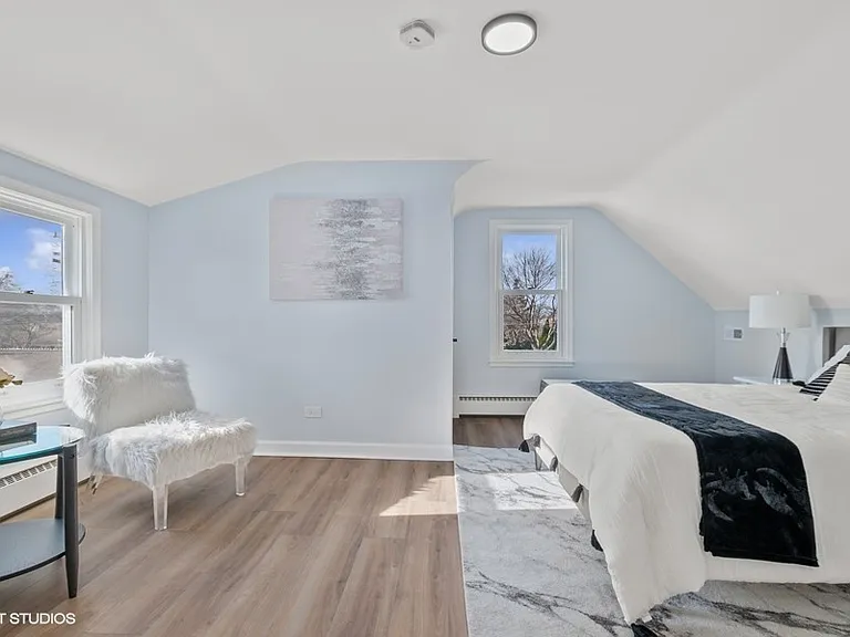 1001 Oakton St — Photo 16