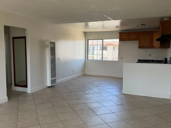 Mandrell, 7782 Mandrell Dr #C, Huntington Beach, CA 92647