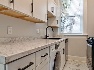 220 Loraine Ave #8, Cincinnati, OH 45220