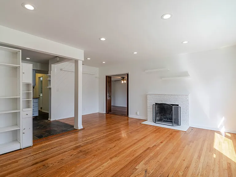 13057 Gladstone Ave — Photo 9