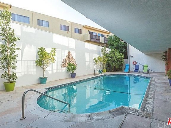 5th image of 5951 Canterbury Dr Unit 2