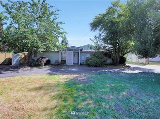 7802 Oakridge Dr SW, Lakewood, WA 98498