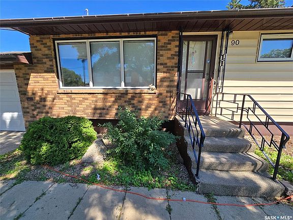 3rd image of 90 12th St NE