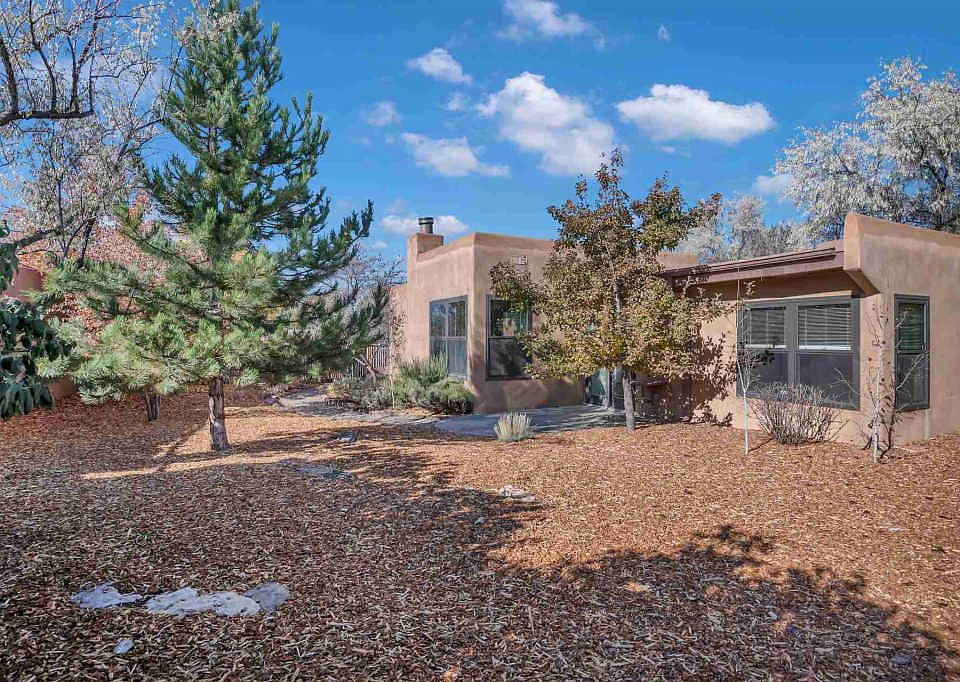 1st image of 961 Camino Anasazi