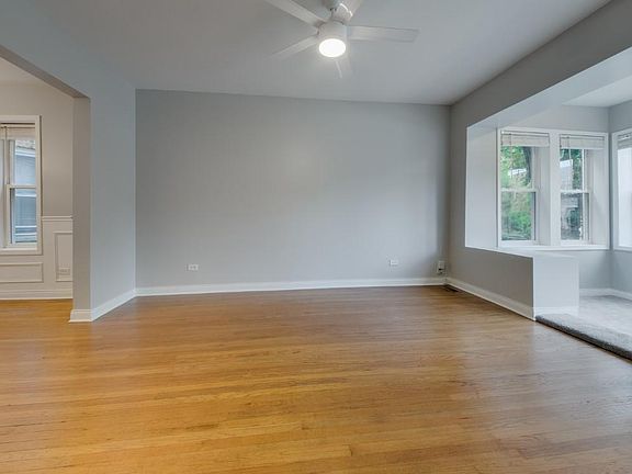 3rd image of 5039 W Cullom Ave #1