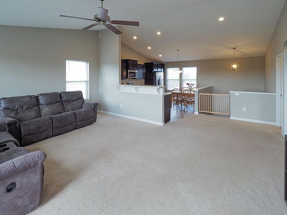 2nd image of 1433 Odell Farm Ln