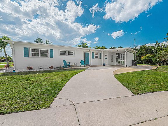 3rd image of 2770 SE Overhill Drive