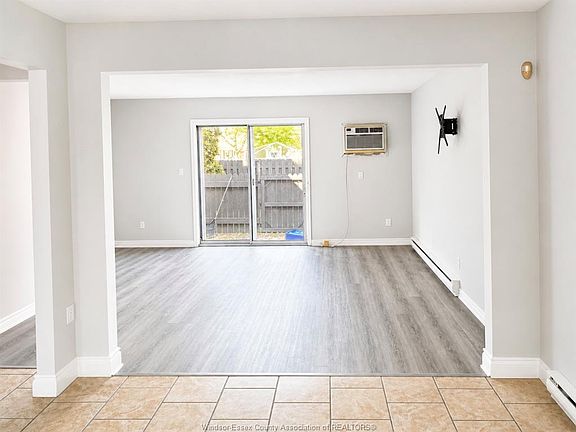 5th image of 3057 Meadowbrook Ln #3