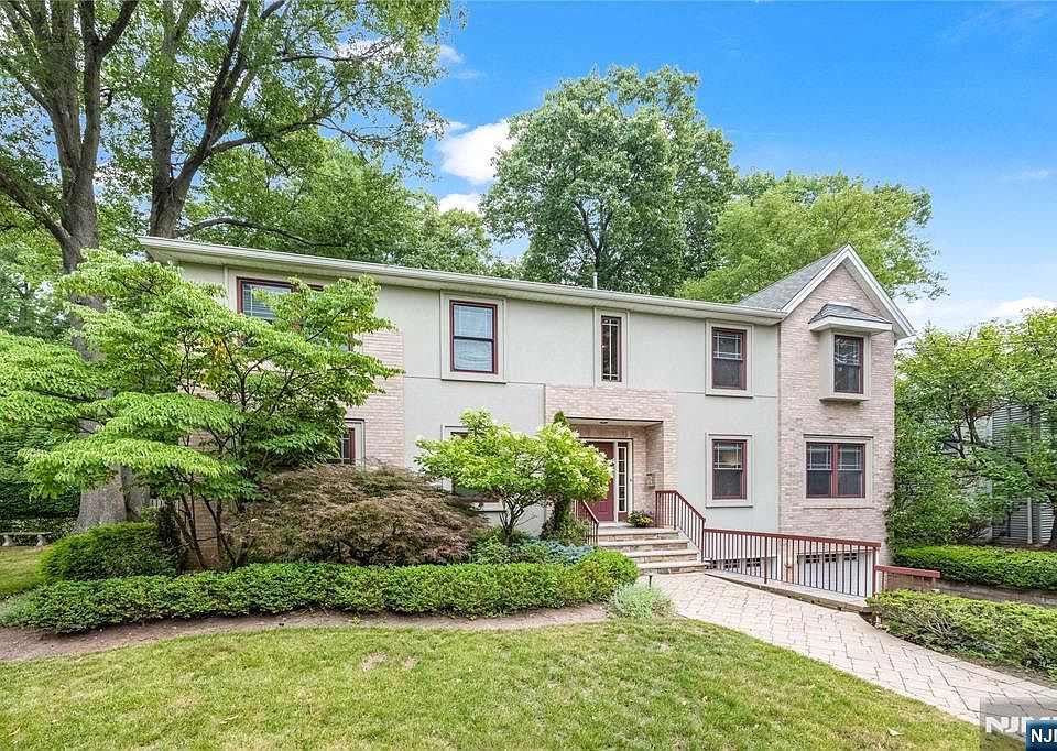 1st image of 41 Downey Dr