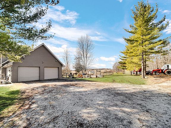 4th image of 8524 N Wilhelm Rd