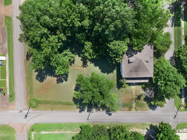 135 Wardlow St W, Gates, TN 38037