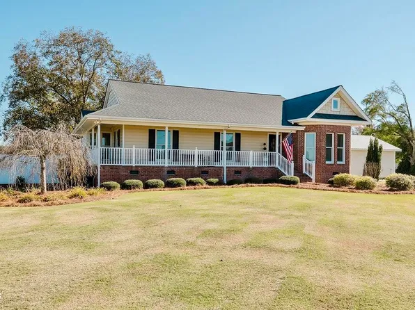 1676 Smithfield Hwy, Newton Grove, NC 28366