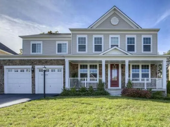 3340 Soaring Cir, Woodbridge, VA 22193