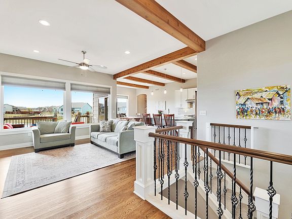 3rd image of 2943 N Woodridge Ct