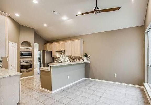 5th image of 5 Stoneleigh Way