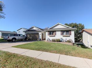 916 16th St SE, Mandan, ND 58554