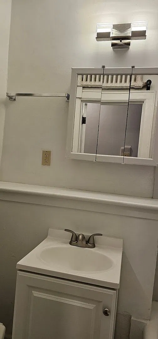 1521 N. Franklin Place — Photo 2
