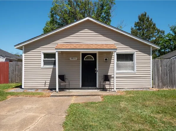 3851 Sugar Creek Cir, Portsmouth, VA 23703