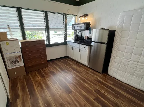 1126 3rd Ave #6, Honolulu, HI 96816