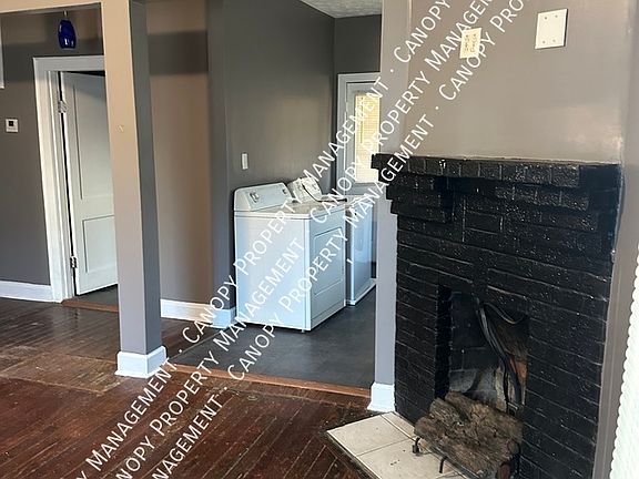 4th image of 453 Bradley Ct