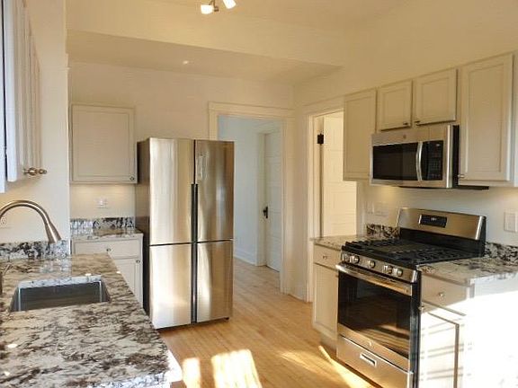 3rd image of 2543 W Belden Ave #2