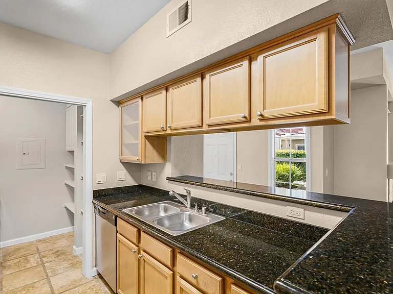 885 Halidon Way #314 — Photo 4