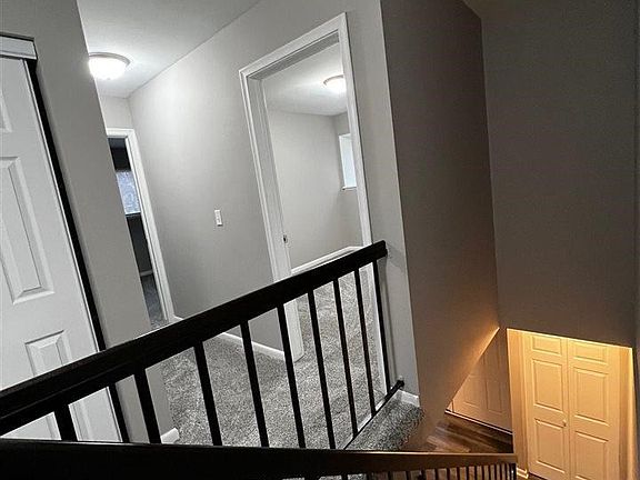 3rd image of 1105 Green Meadows Dr