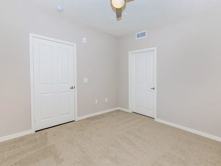 Los Alamitos Luxury Apartments — Photo 47
