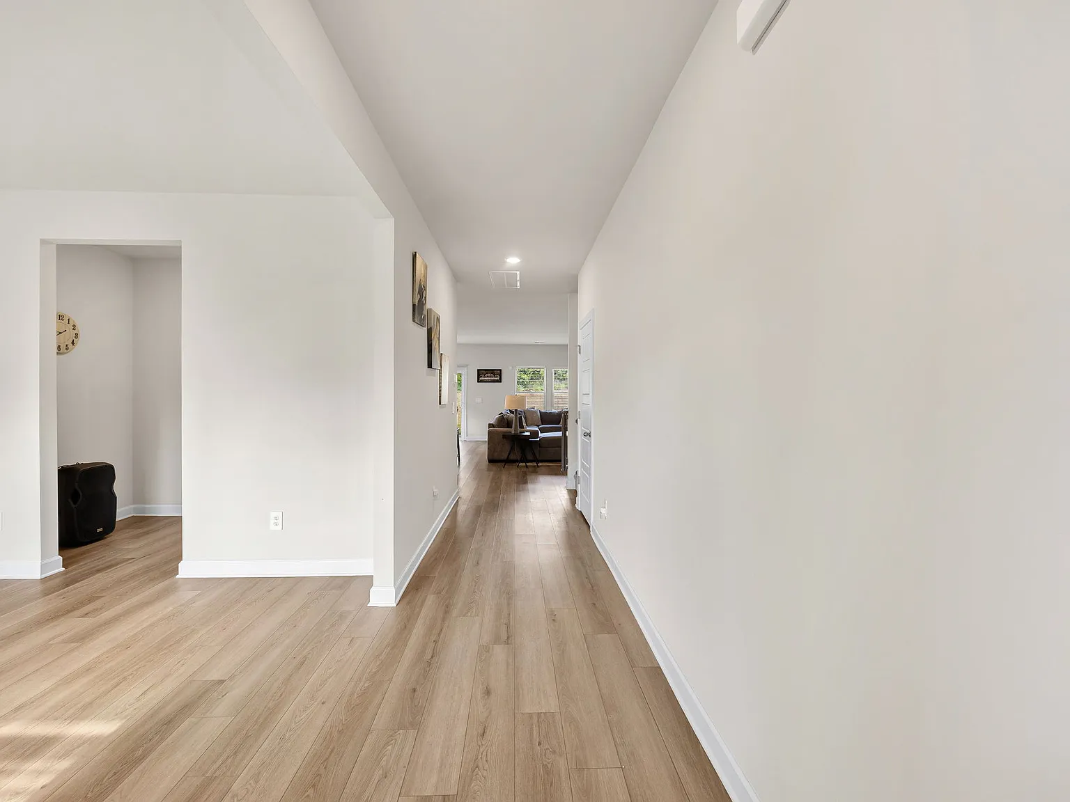5 bed, 2995 sqft, $3,100 — Photo 3