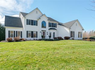 9139 Frenchmans Creek Dr, Phoenix, NY 13135