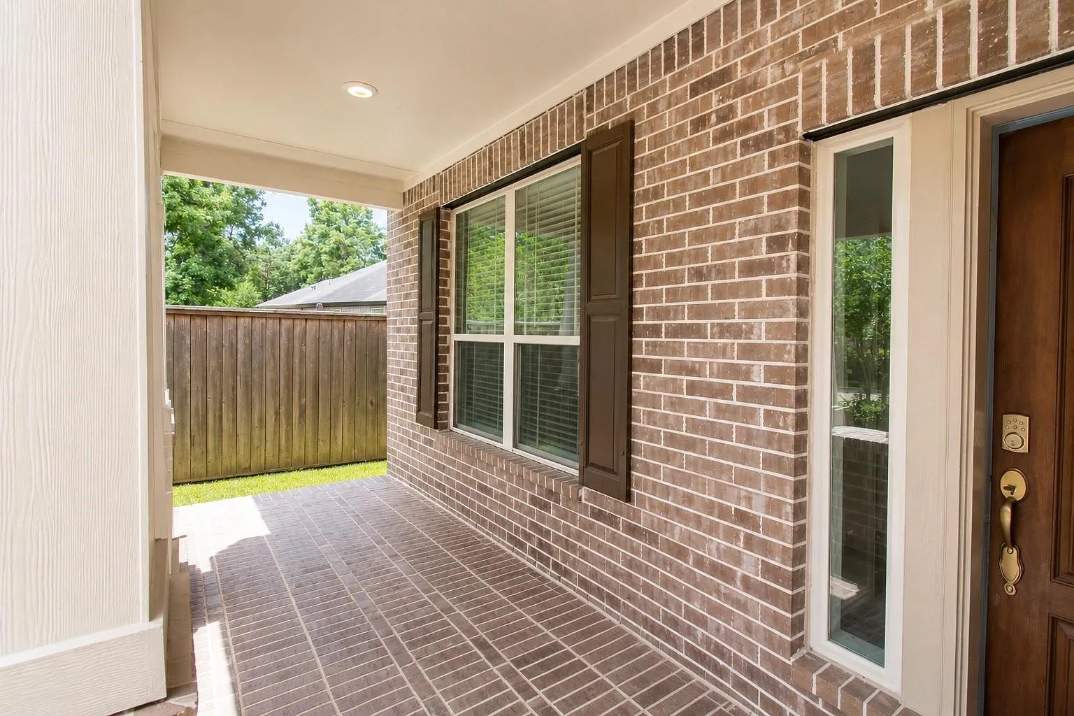4 bed, 3.5 bath, 2676 sqft, $3,325 — Photo 3