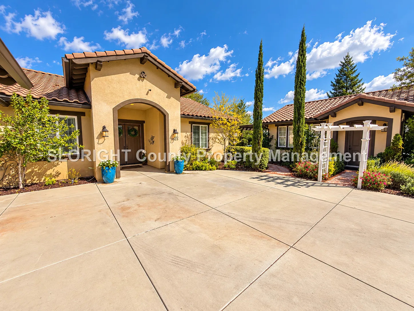 3 bed, 2.5 bath, 2408 sqft, $4,500 — Photo 3