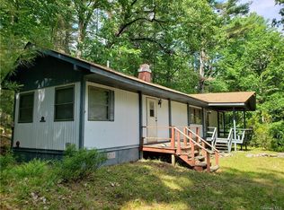 31 Kern Rd, Barryville, NY 12719